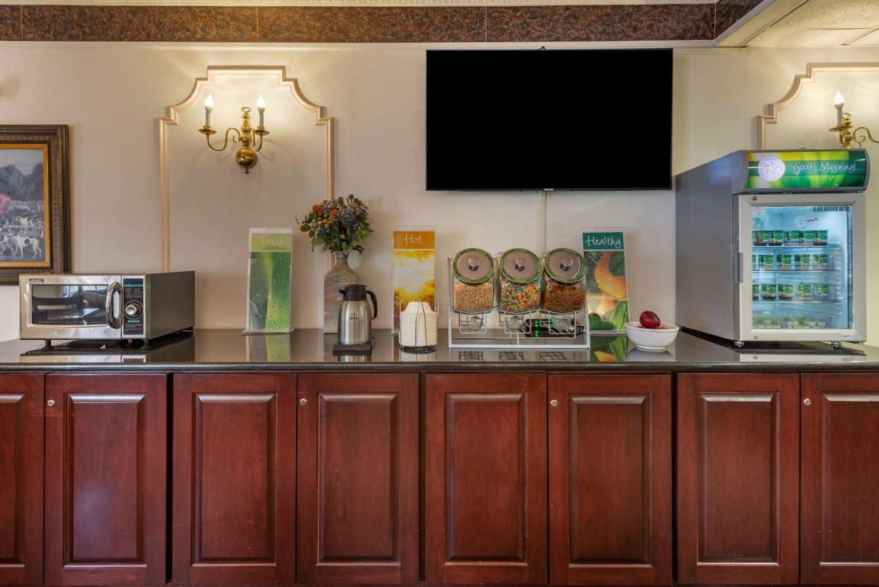 Quality Inn Montgomeryville-Philadelphia Bagian luar foto